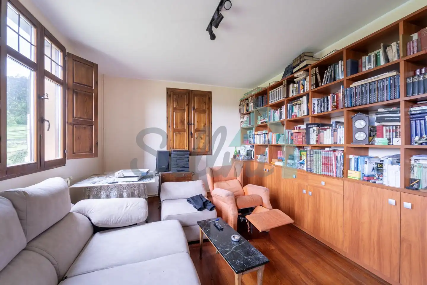 Sala de estar de Casa o chalet en venta en Llanes con Calefacción, Jardín privado y Parquet