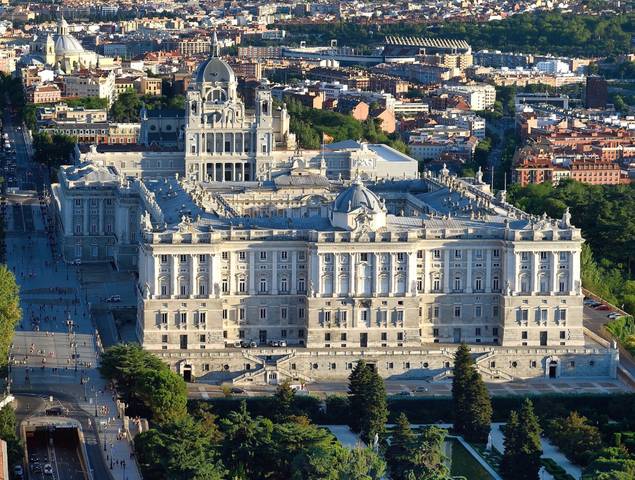 Piso en Venta en Calle de Toledo, 113 en Embajadores - Lavapiés