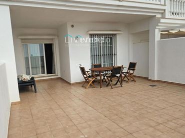 Adosado con piscina en venta en Almirante Collingwood