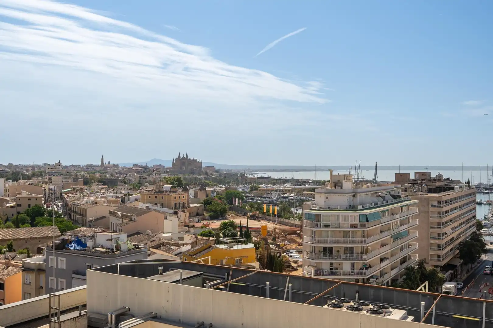 Vista exterior de Àtic de lloguer en  Palma de Mallorca amb Aire condicionat, Calefacció i Terrassa