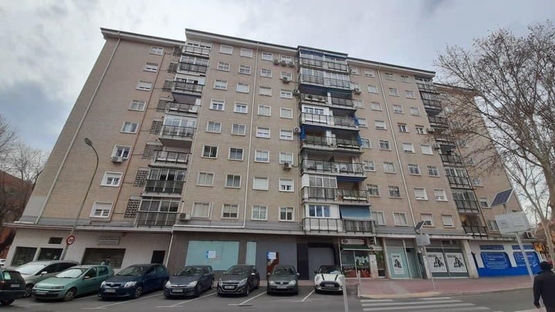 Exterior view of Premises to rent in Alcalá de Henares  with Air Conditioner