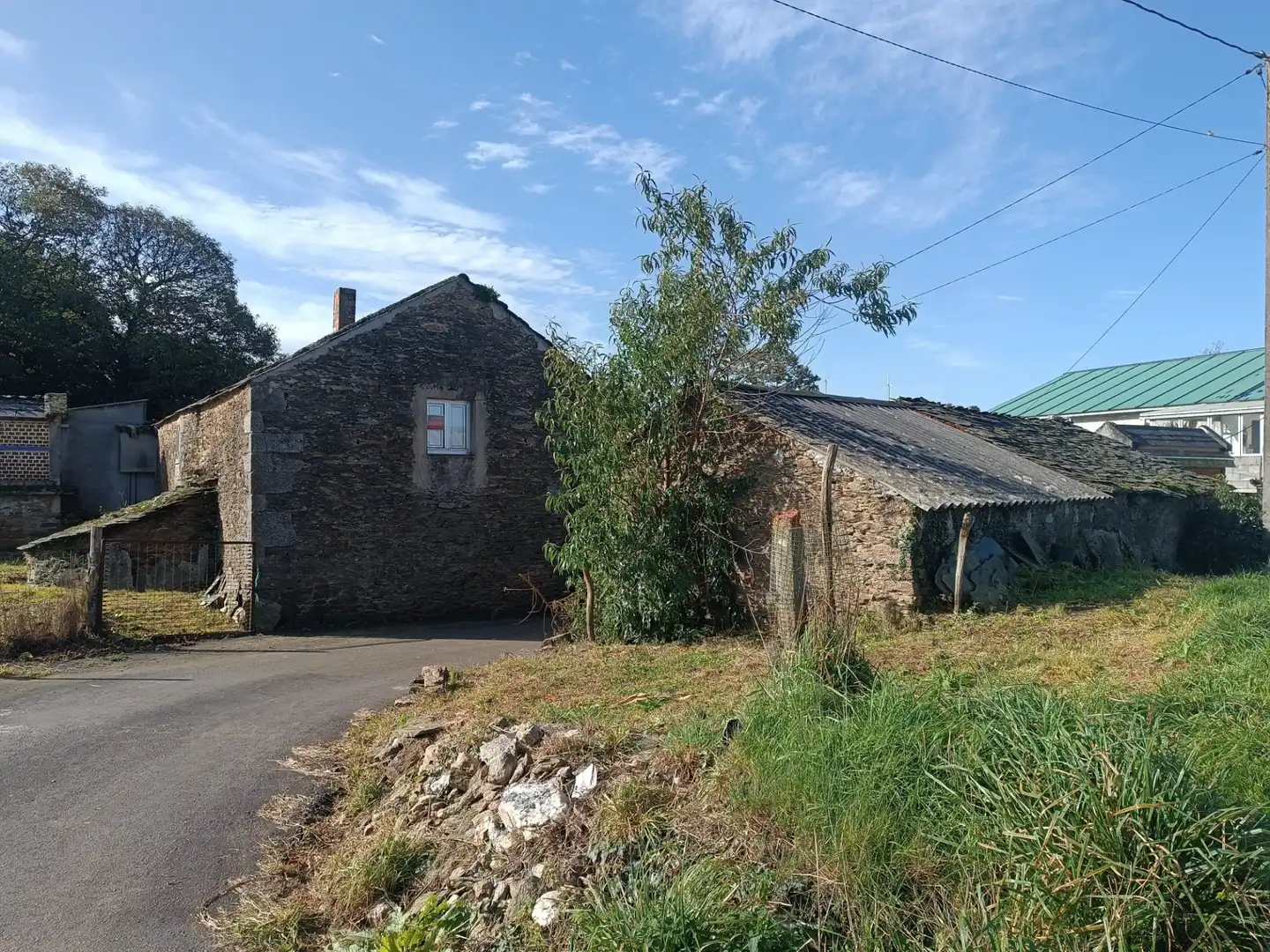 Vista exterior de Casa o xalet en venda en Monfero amb Traster i Forn