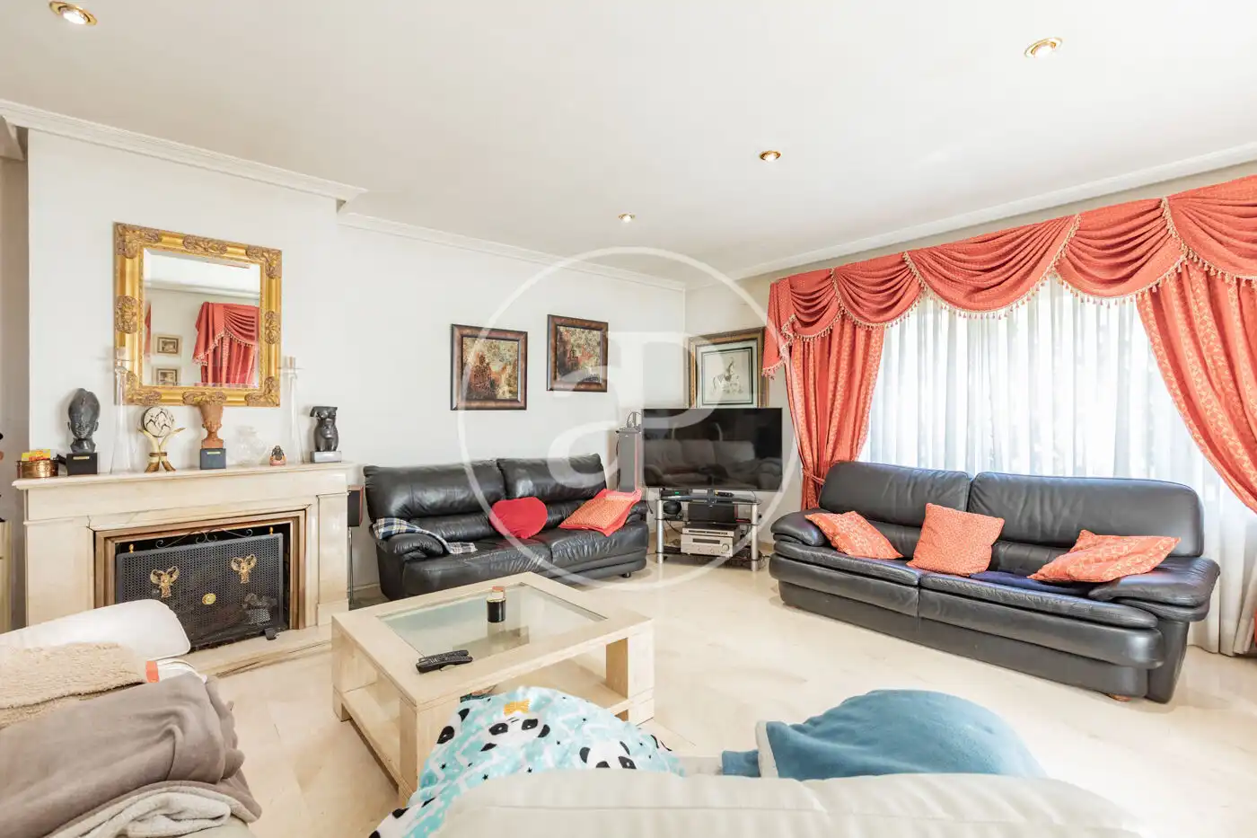 Living room of Houses for sale in Las Rozas de Madrid  with Air Conditioner, Heating and Private garden