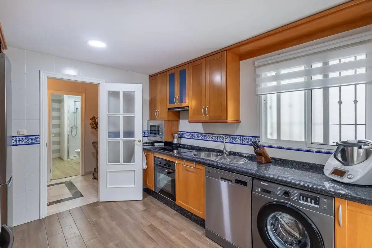 Cocina de Casa adosada en venta en Motril con Terraza y Alarma