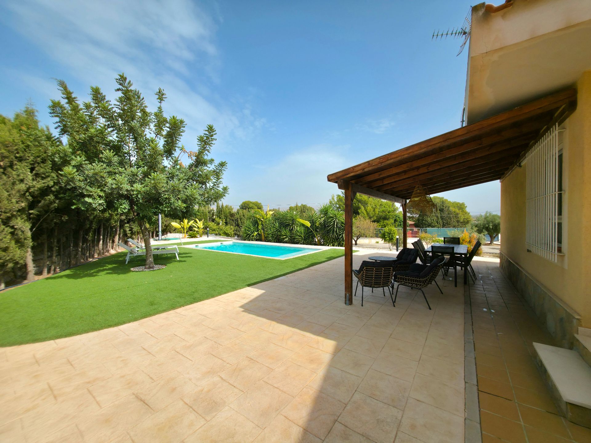 Garden of House or chalet for sale in Alicante / Alacant  with Air Conditioner, Heating and Private garden