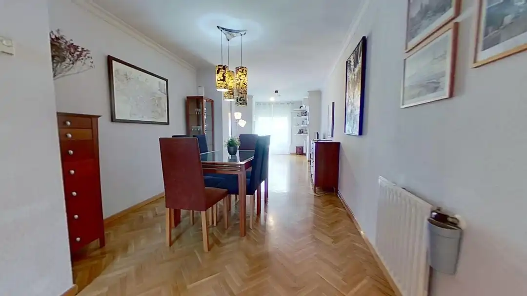 Comedor de Piso de alquiler en Madrid con Aire acondicionado, Calefacción y Horno