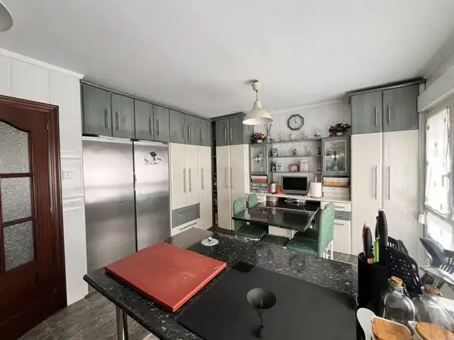 Küche von Wohnung zum Verkauf in Gijón  mit Heizung, Parkett und Terrasse