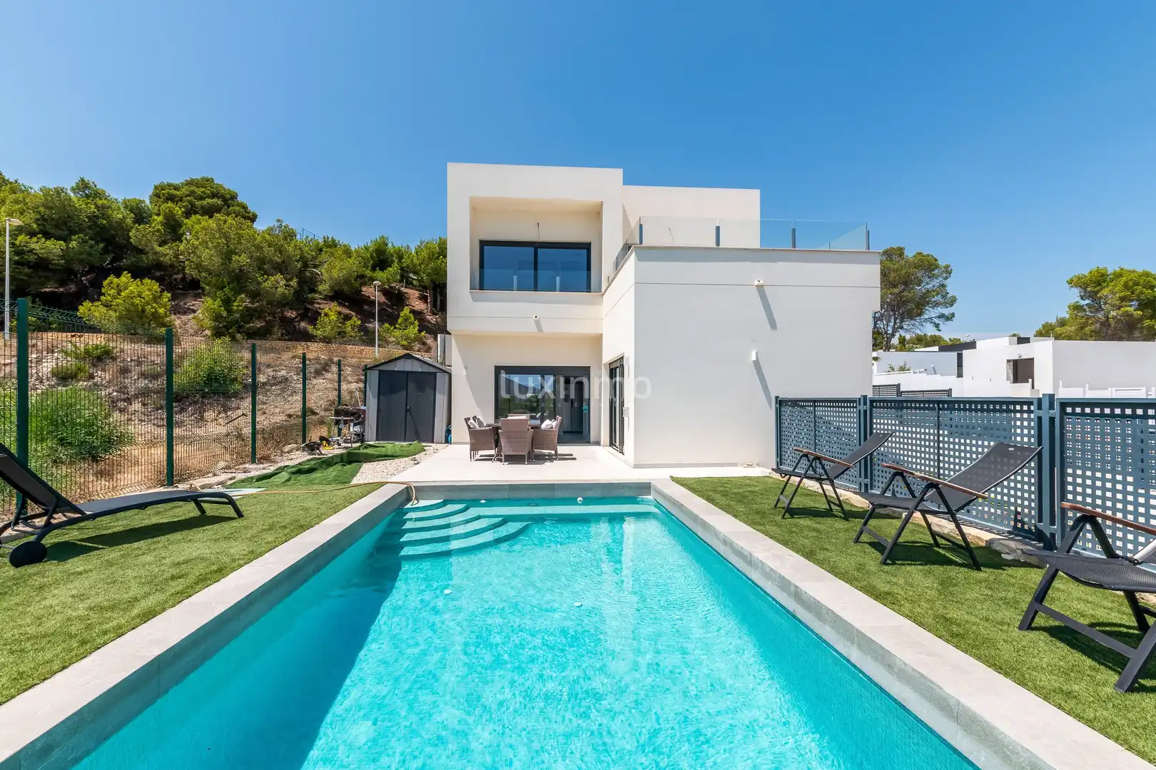 Chalet con piscina en venta en Escandinavia - Cautivador, imagen 3