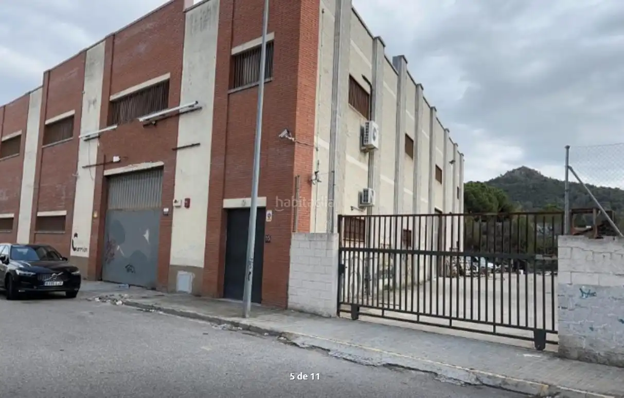 Nau industrial en venda a Santa Maria - Terra Nostra