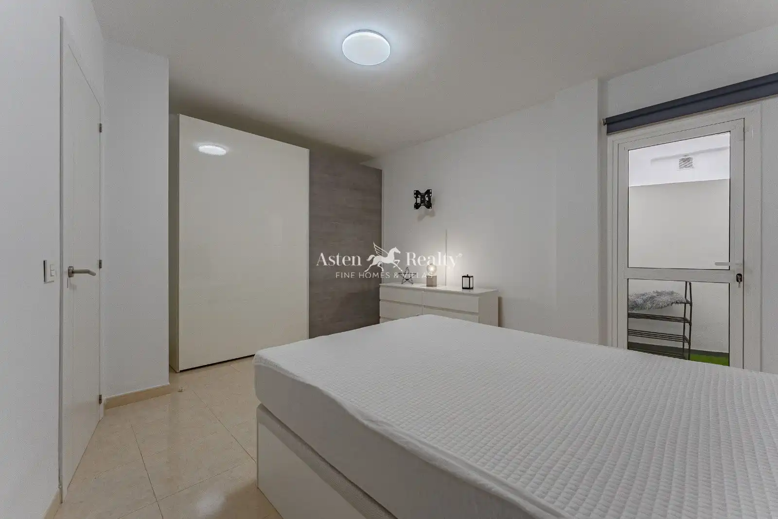 Habitación de Piso en venta en Arona con Terraza, Trastero y Amueblado