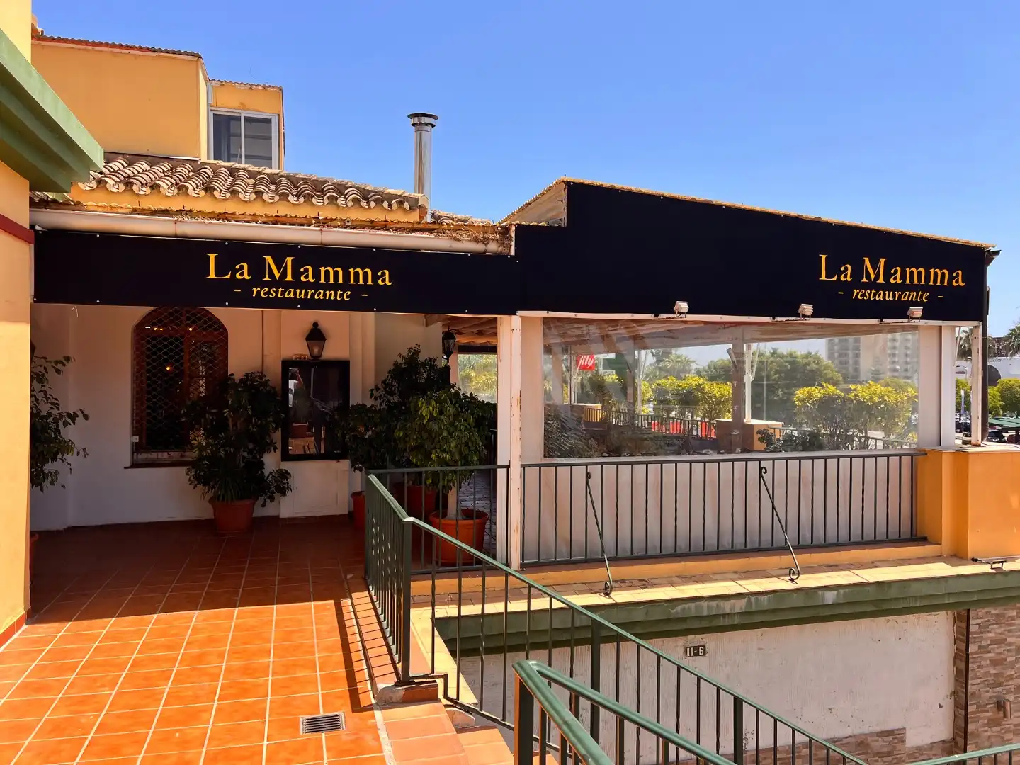 Local comercial en traspaso en Calle Nueva Atalaya 21