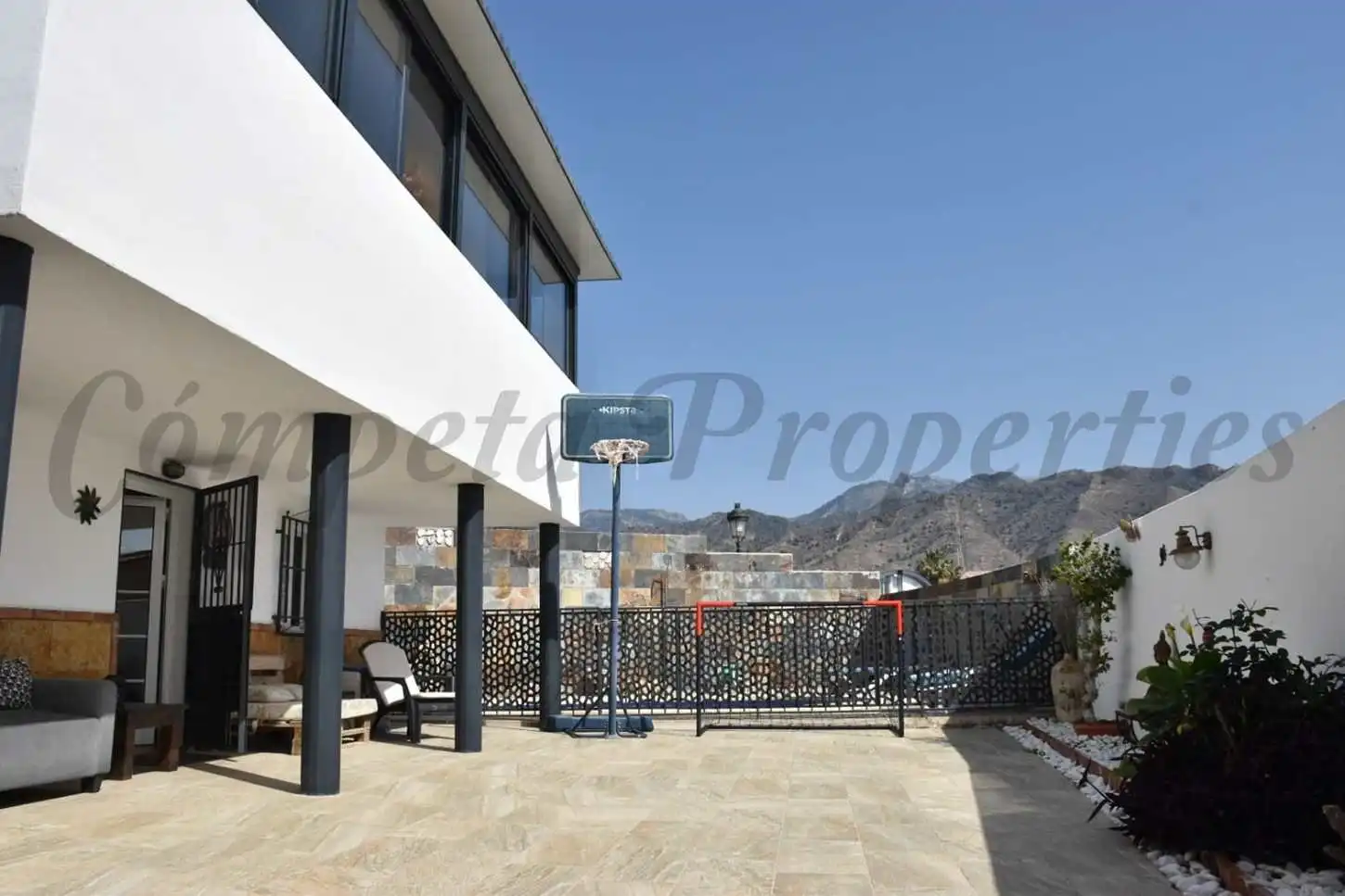 Casa con piscina in vendita a Avda Pescia - Ctra de Frigiliana, imagen 2