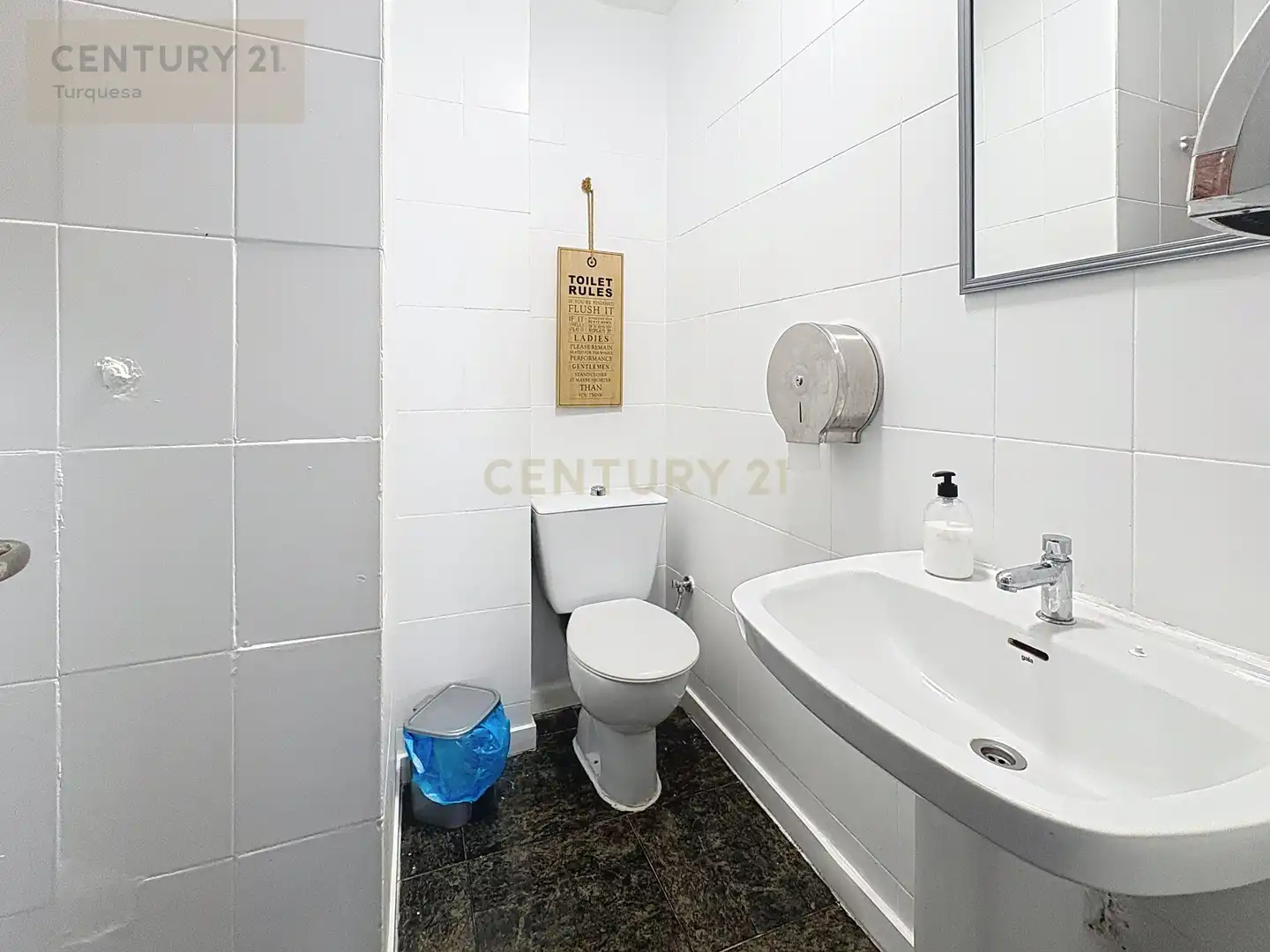 Baño de Local en traspaso en Benalmádena
