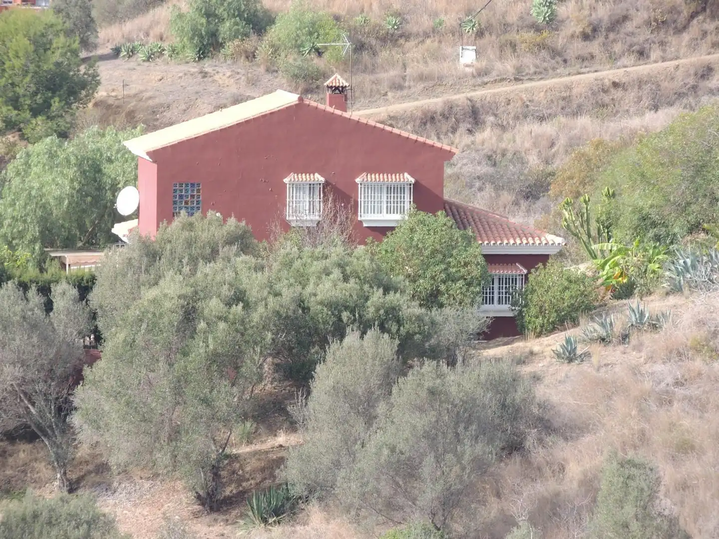 Vista exterior de Finca rústica en venda en Marbella amb Aire condicionat, Calefacció i Jardí privat