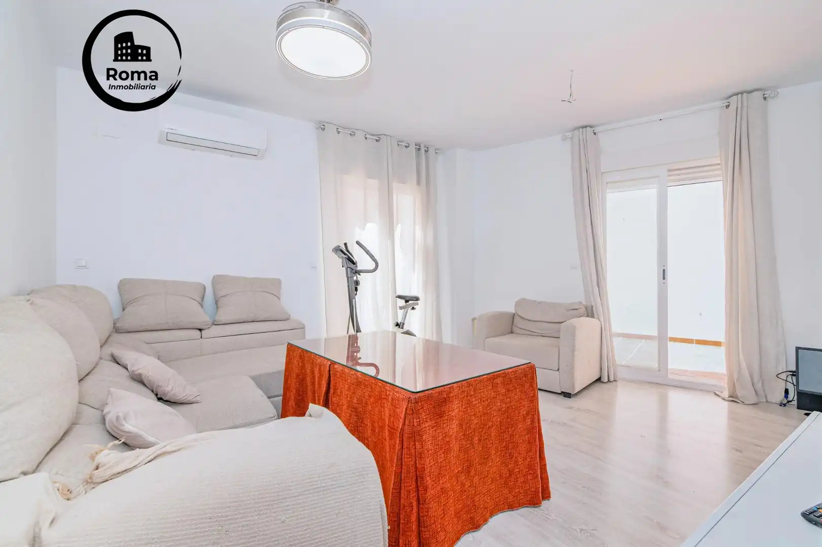 Sala d'estar de Pis en venda en La Zubia Ciudad