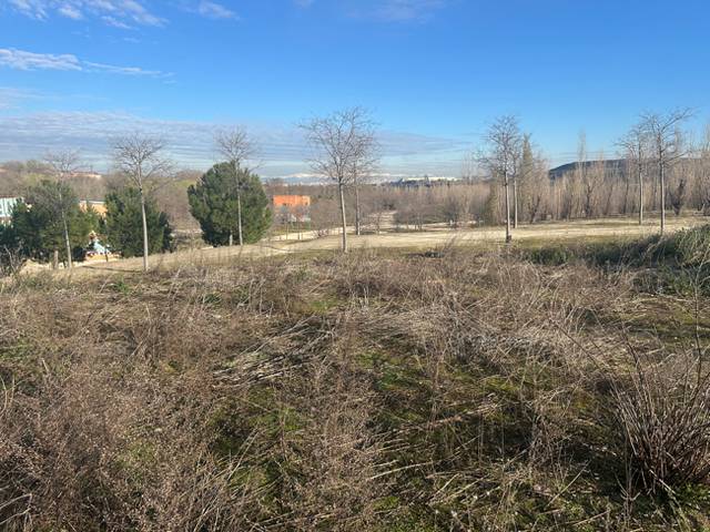 Terreno residencial en Venta en Av. de los Rosales en Butarque