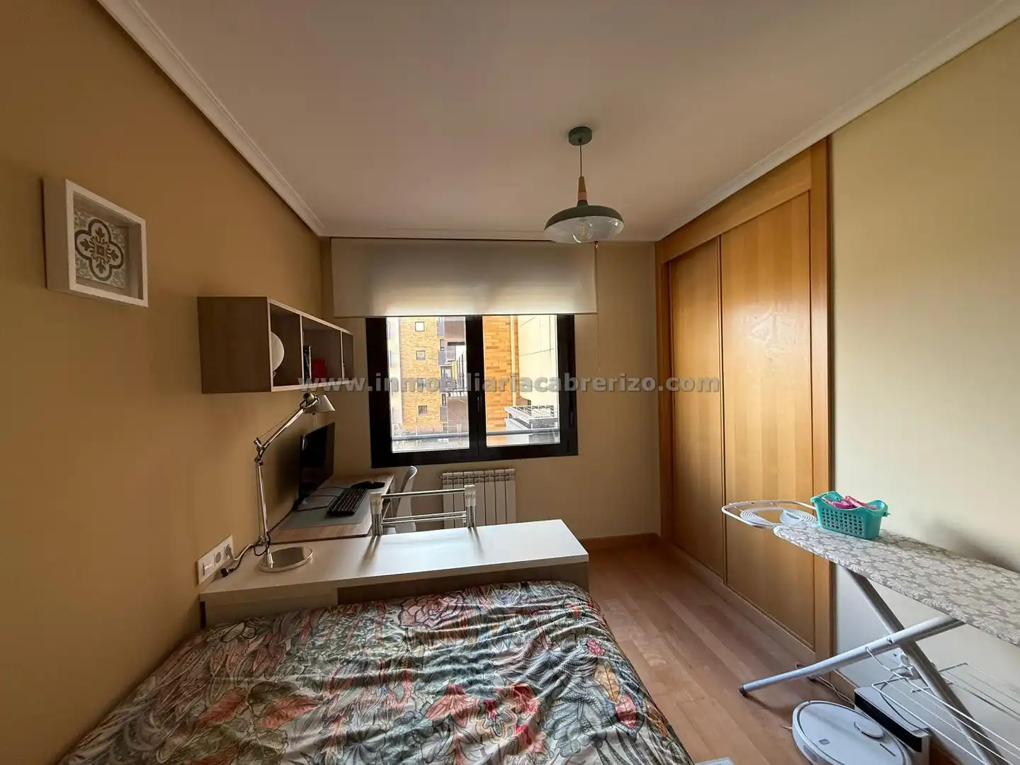 Habitación de Apartamento en venta en  Logroño con Aire acondicionado, Calefacción y Parquet