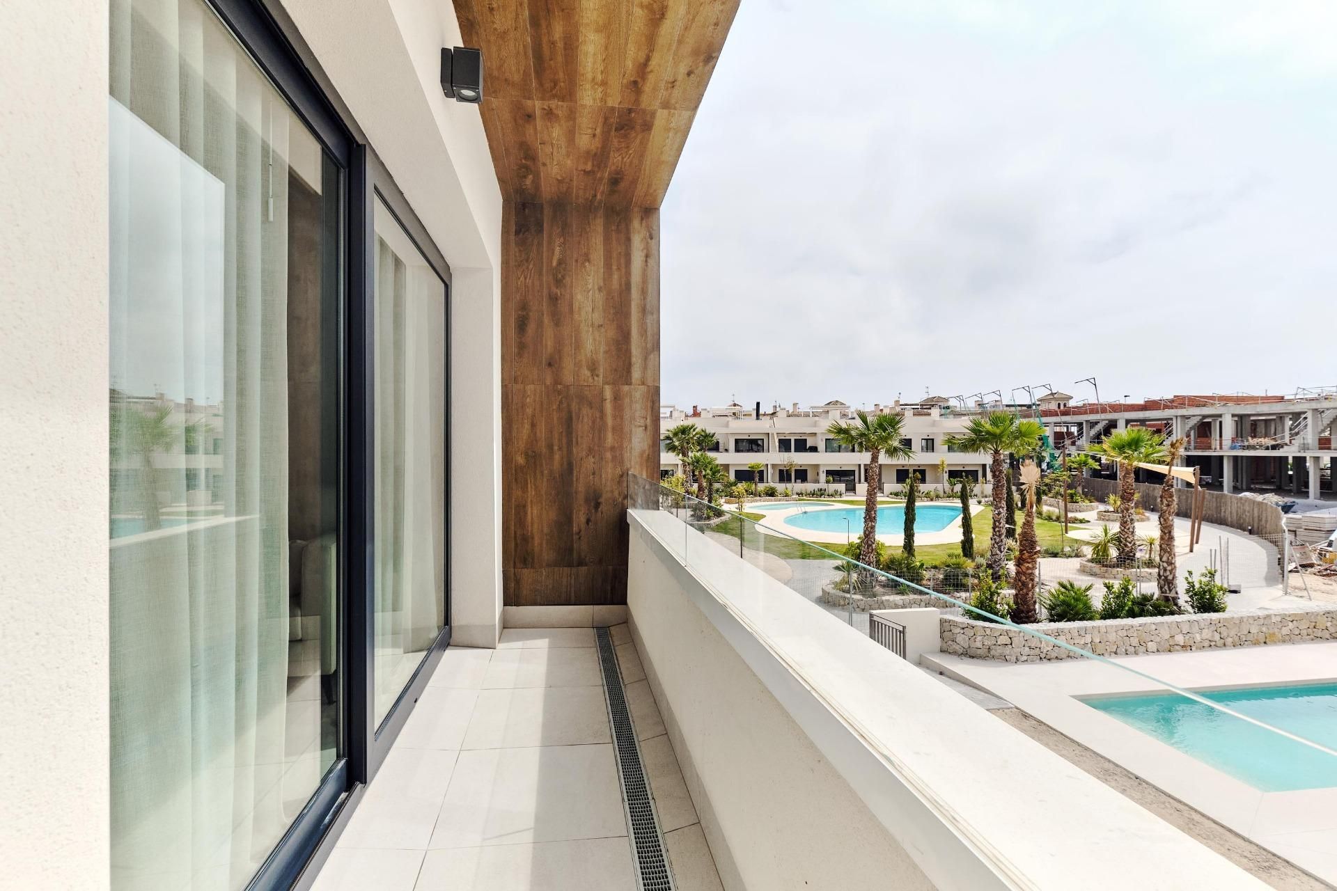 Terraza de Piso en venta en Torrevieja con Aire acondicionado, Terraza y Piscina comunitaria