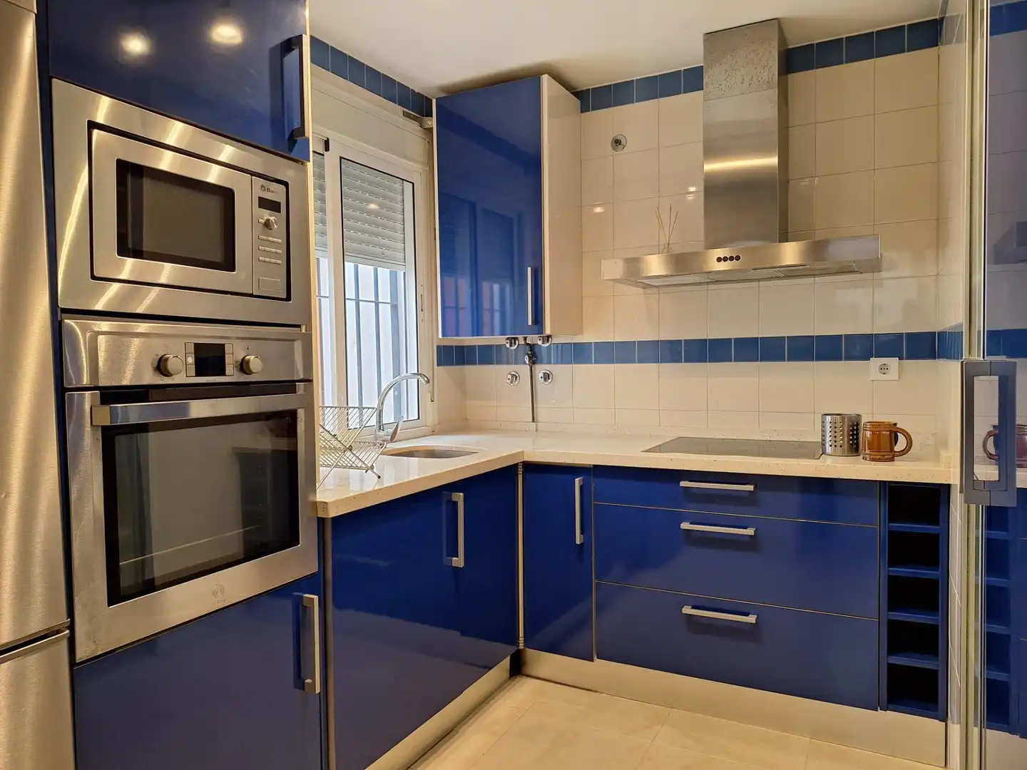 Cocina de Piso de alquiler en Espartinas con Aire acondicionado