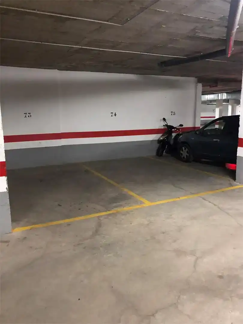 Aparcament de Garatge en venda en Sevilla