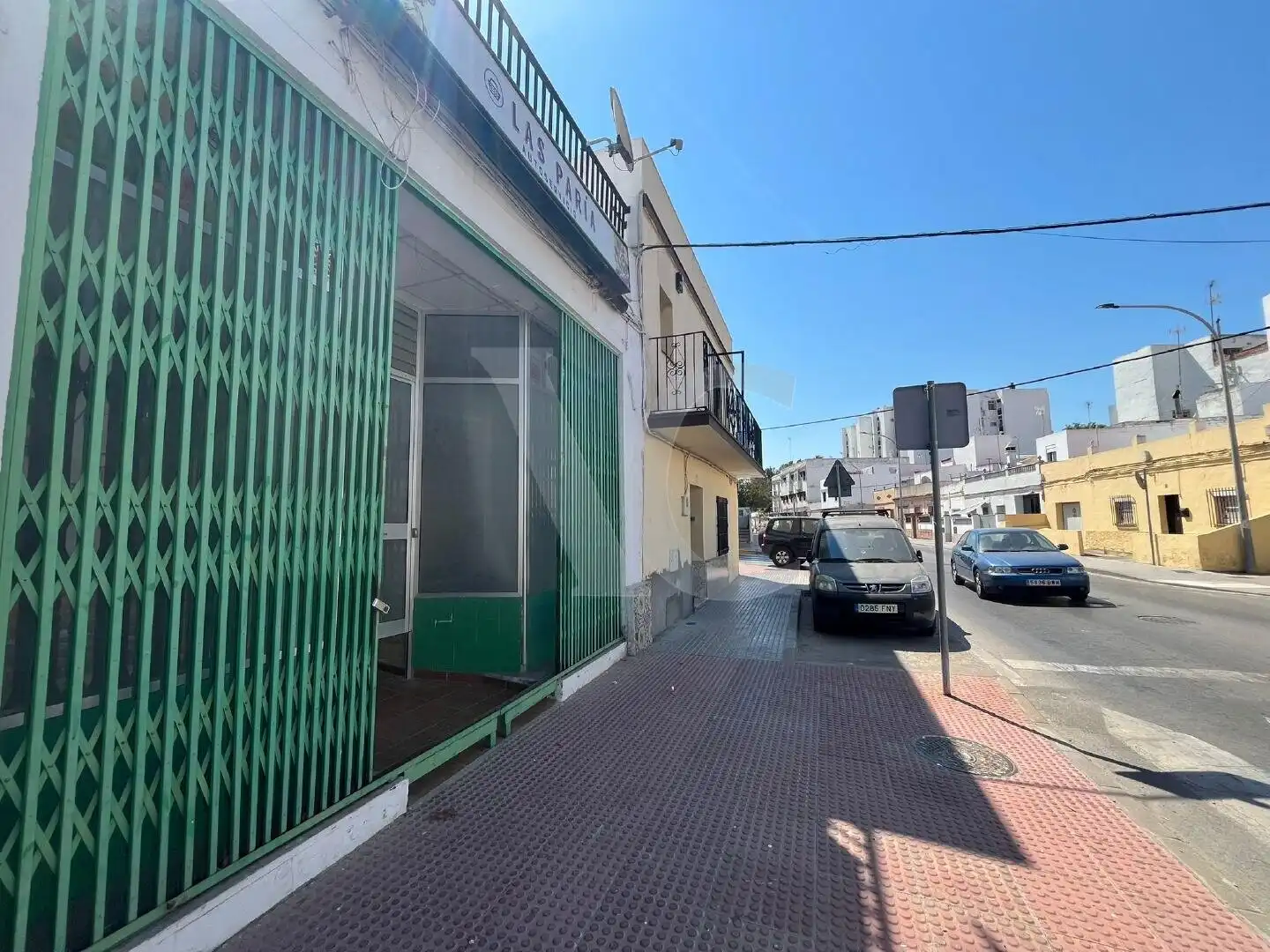 Vista exterior de Local en venda en Chiclana de la Frontera