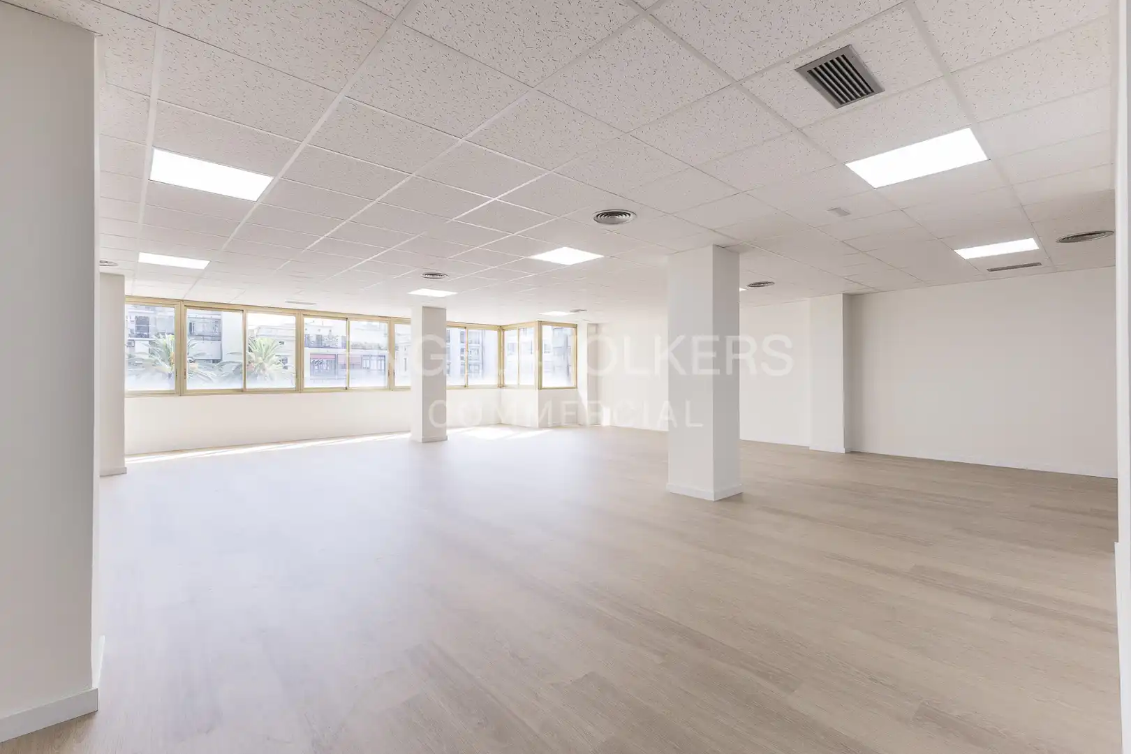 Office for rent in Barcelona  with Air Conditioner and Heating