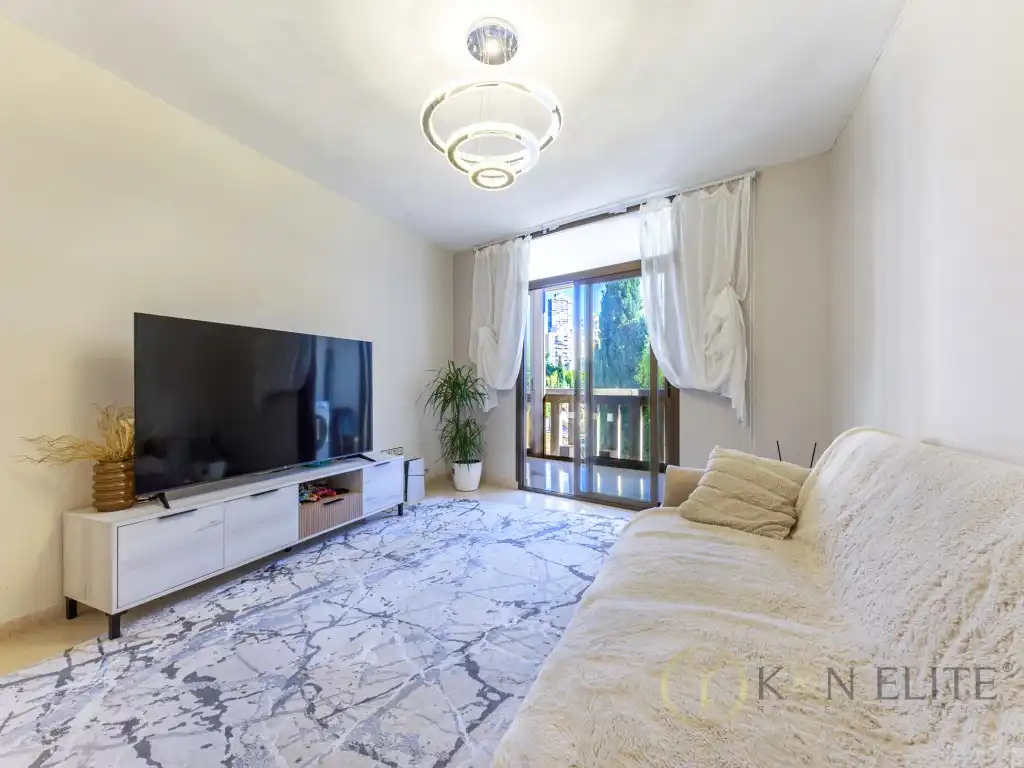 Flat with pool for sale in Avenida Aiguera, imagen 5