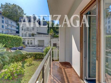 Appartement avec balcon à vendre à Calle Jai Alai 7