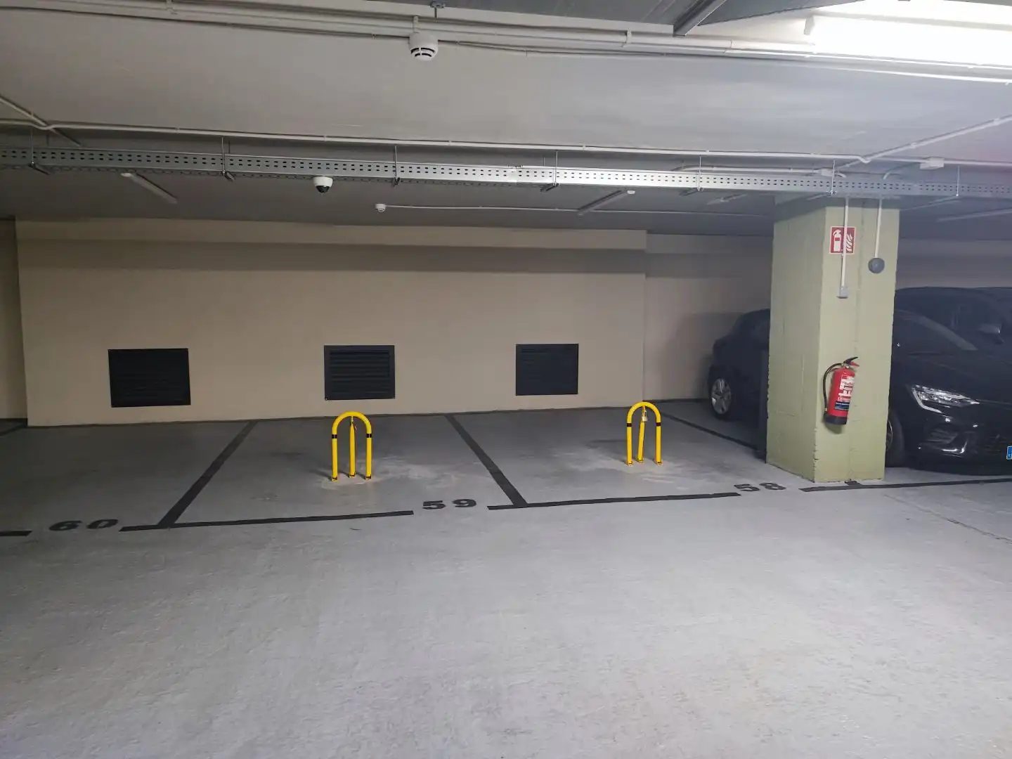 Parkplatz von Garage zur Miete in Ciudad Lineal