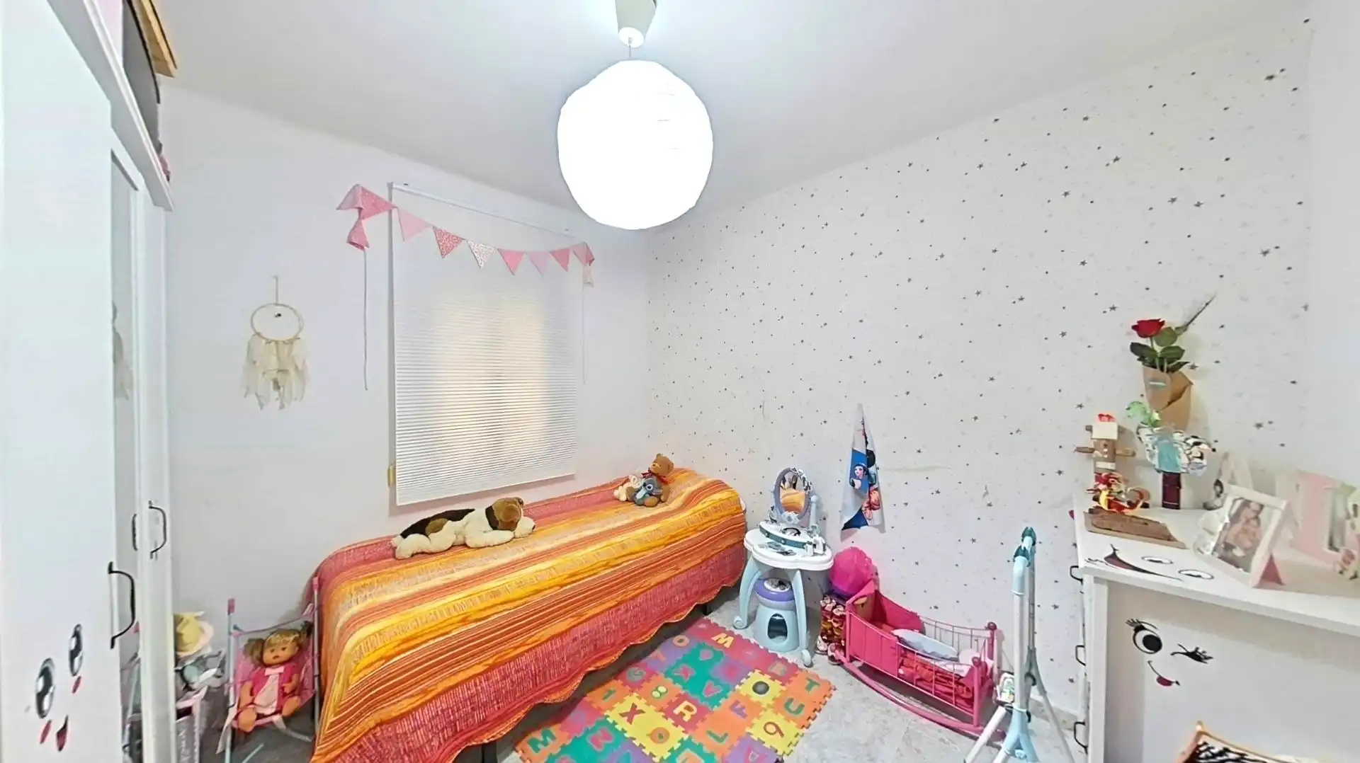 Habitación de Ático en venta en Canovelles con Terraza, Trastero y Balcón