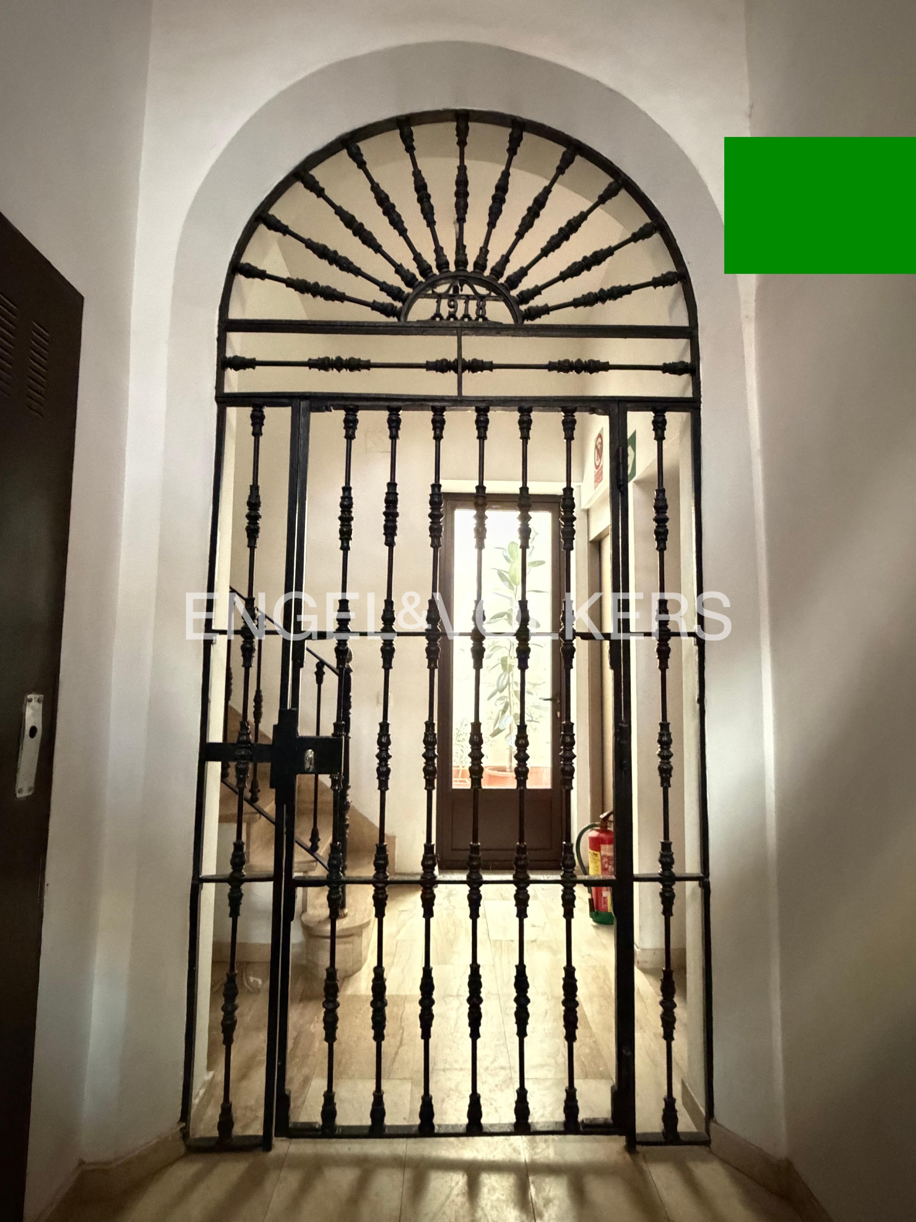 Attic for sale in  Sevilla Capital  with Air Conditioner, Heating and Terrace