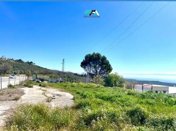 Terreno industrial en venta en Baeza