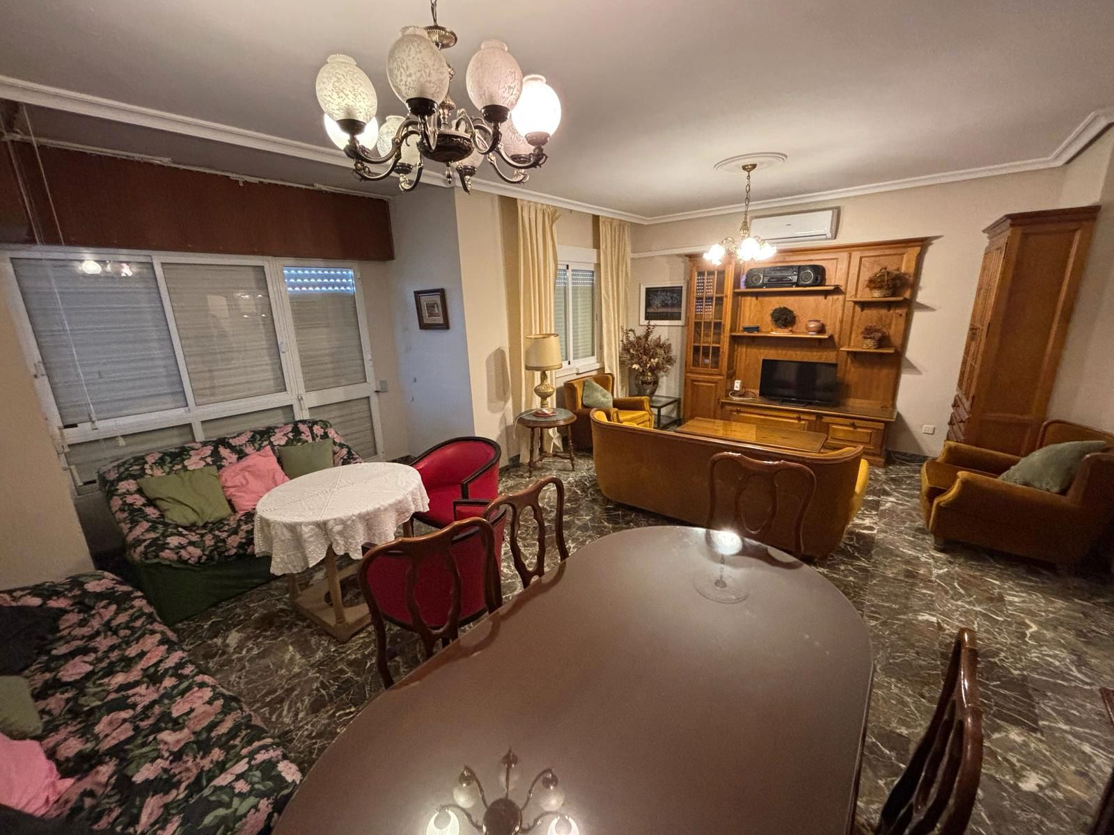 Sala d'estar de Pis en venda en Úbeda amb Aire condicionat, Terrassa i Traster