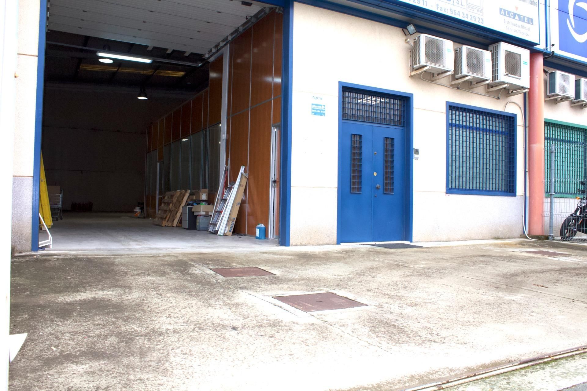 Exterior view of Industrial buildings for sale in Camas