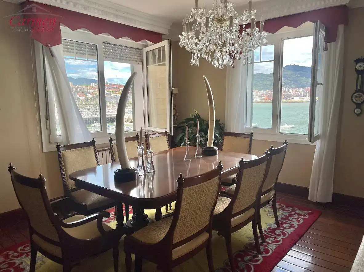 Comedor de Dúplex en venta en Getxo  con Calefacción, Terraza y Trastero