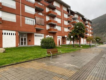Local comercial en venda a Calle ASUNCION 9