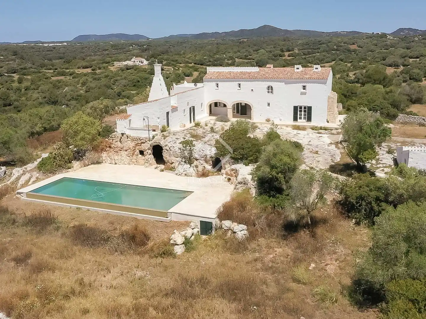Casa rústica amb piscina en venda a Alaior poble