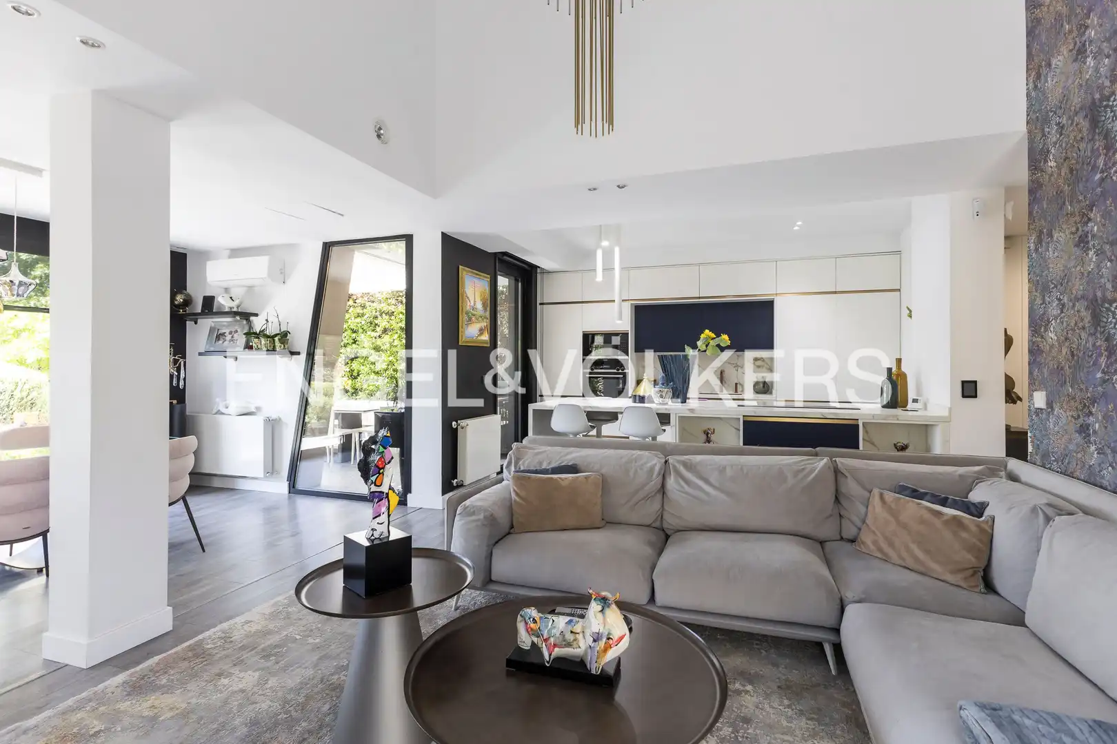 Sala de estar de Casa o chalet en venta en Torrelodones con Aire acondicionado, Calefacción y Jardín privado