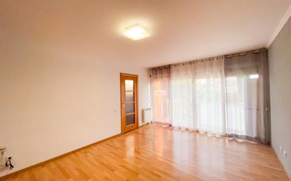 Living room of Flat for sale in Cerdanyola del Vallès  with Heating, Oven and Balcony