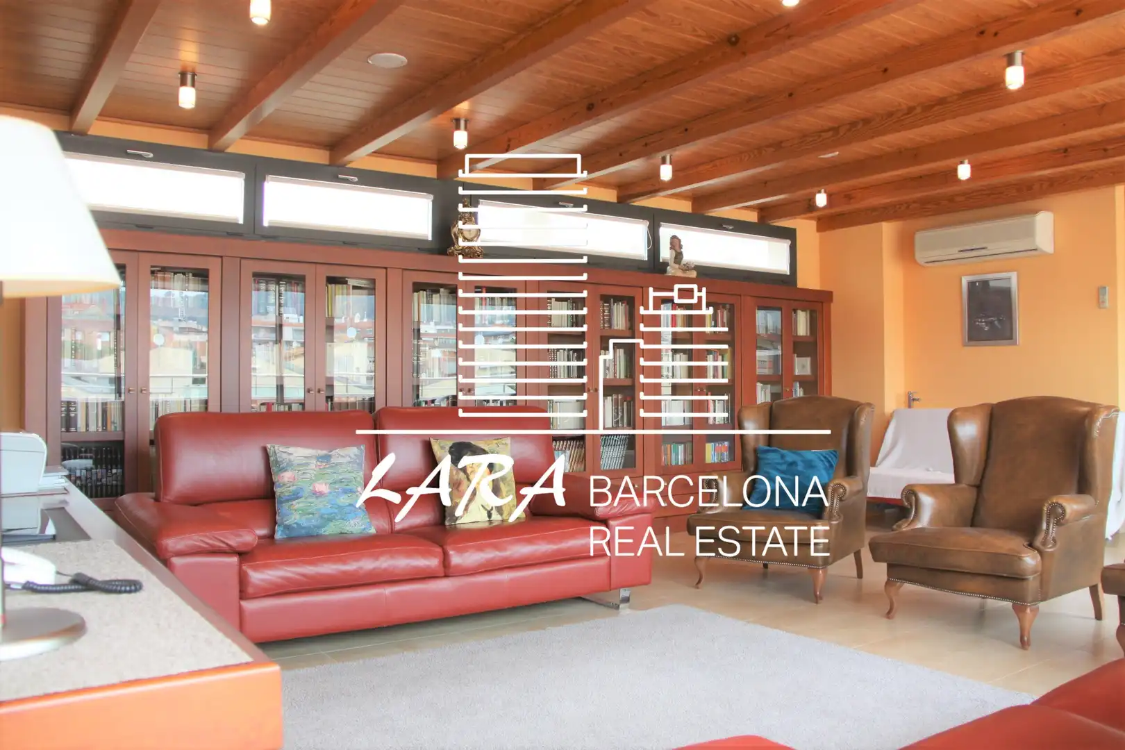 Sala de estar de Casa o chalet de alquiler con opción a compra en Viladecans con Aire acondicionado, Calefacción y Jardín privado