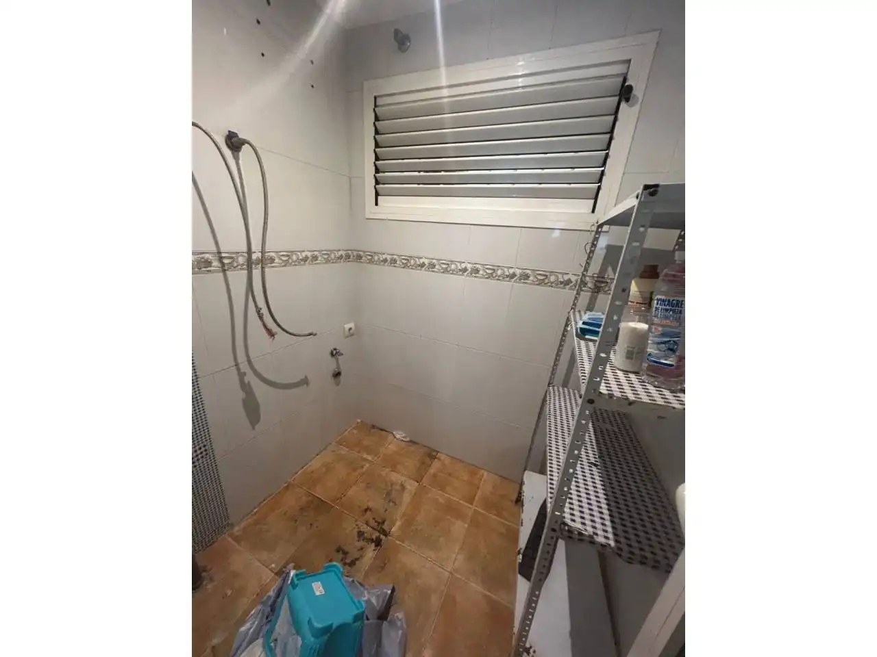 Baño de Piso en venta en Roquetas de Mar con Aire acondicionado, Terraza y Piscina comunitaria