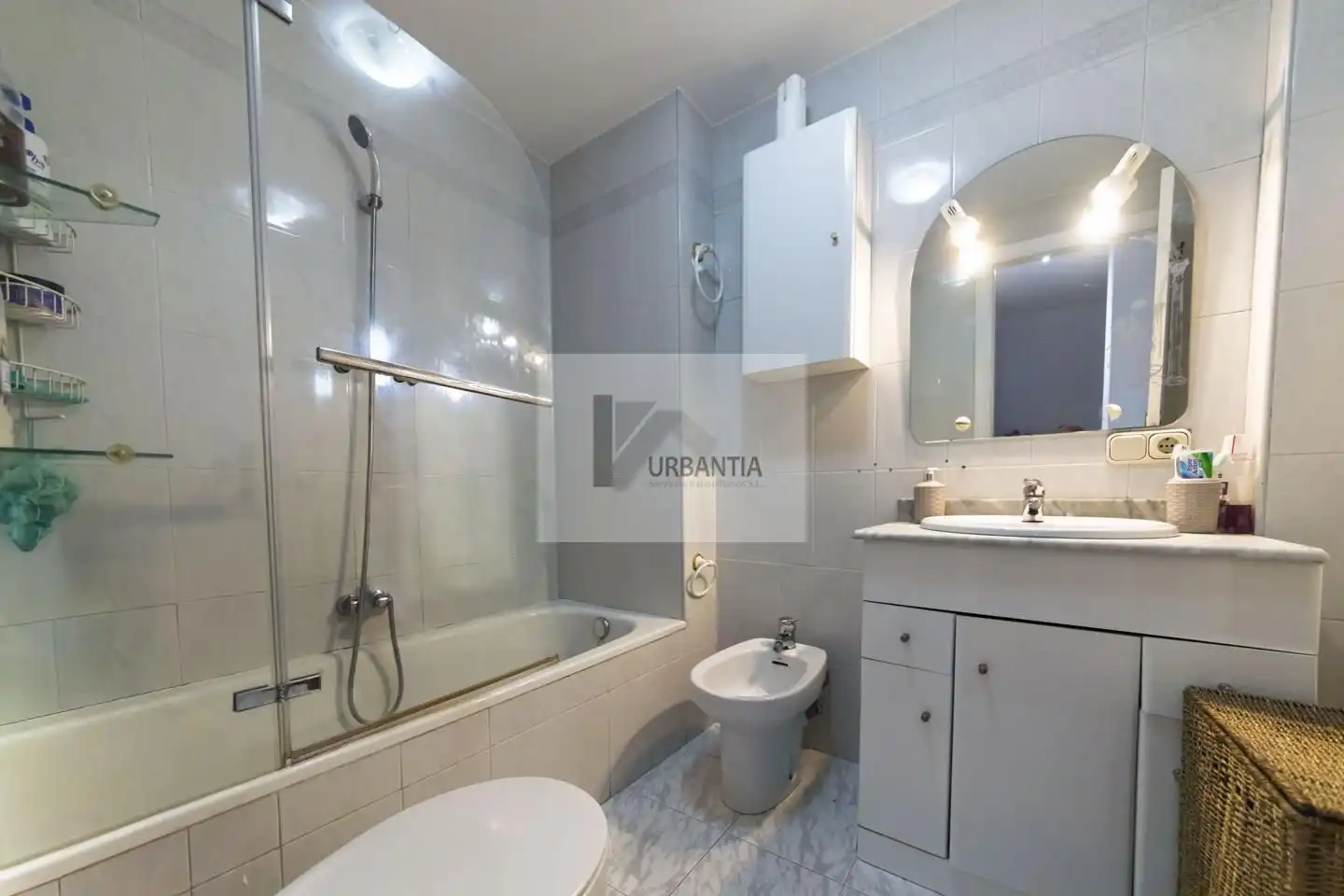 Baño de Piso en venta en  Pamplona / Iruña con Calefacción, Parquet y Trastero