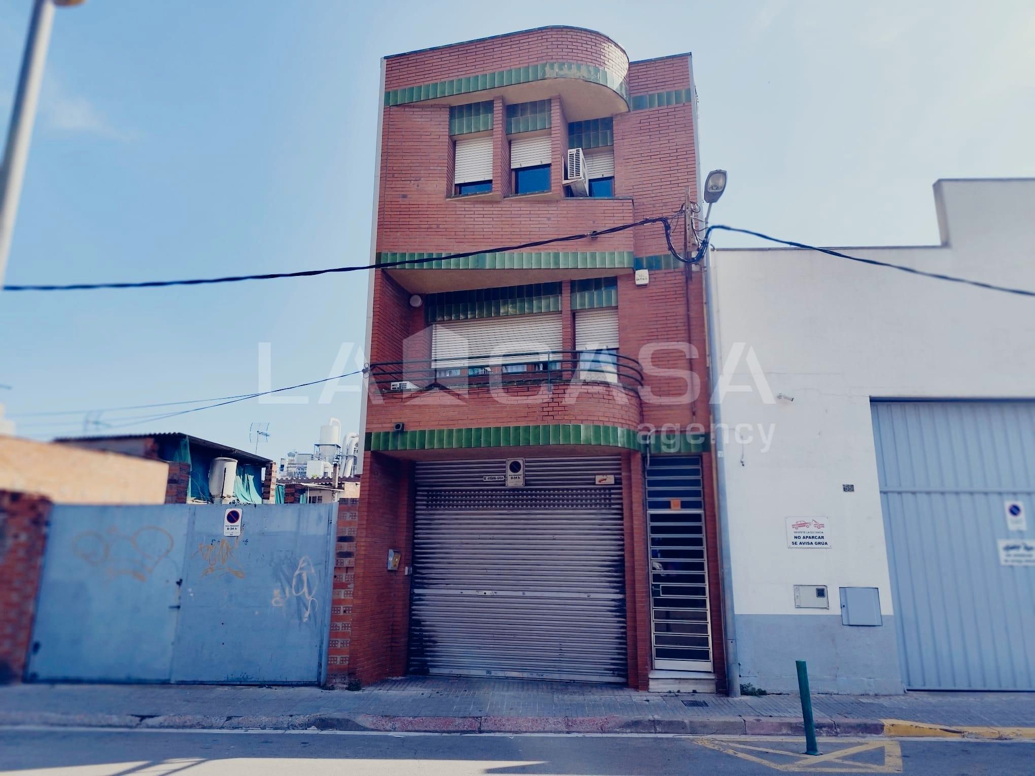 Exterior view of Single-family semi-detached for sale in Granollers  with Heating, Terrace and Storage room