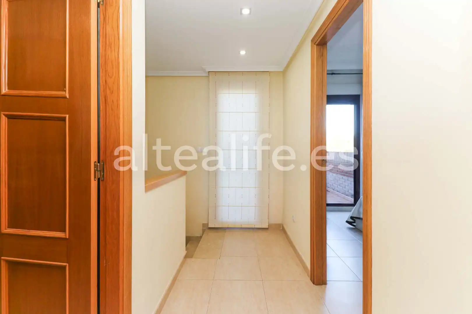 Casa adosada en venta en La Nucia con Calefacción, Terraza y Piscina comunitaria