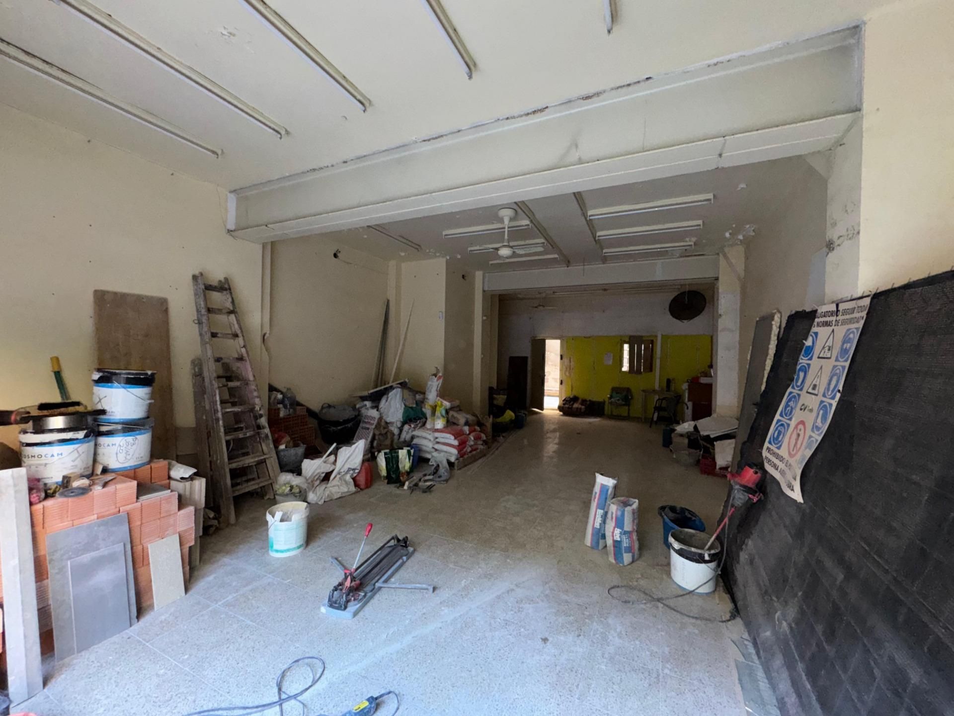 Local en venta en Calle Jovara, 