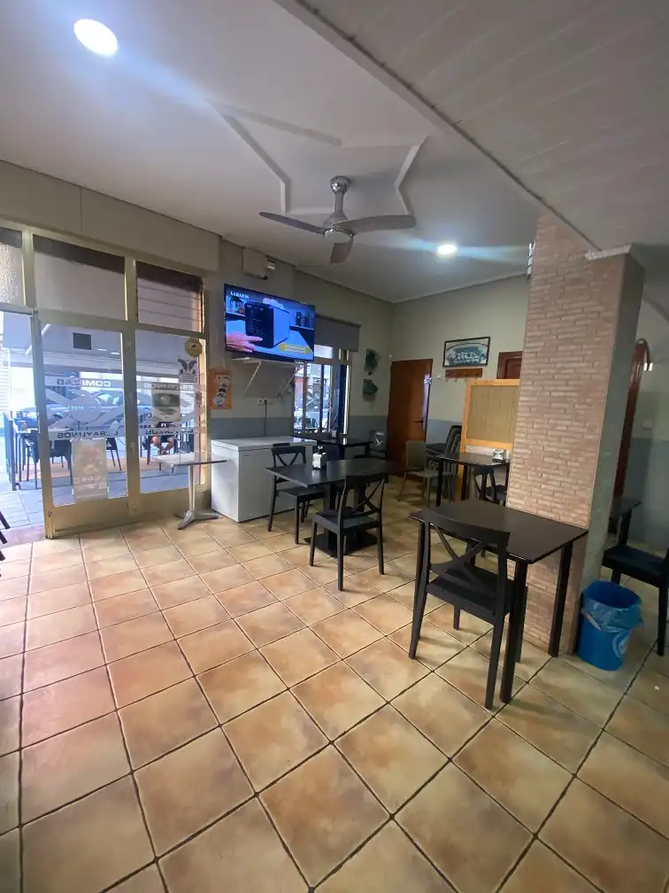 Local comercial en traspaso en Carrer Antonio Martínez García, imagen 2