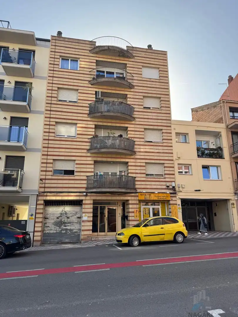 Vista exterior de Piso en venta en Esparreguera
