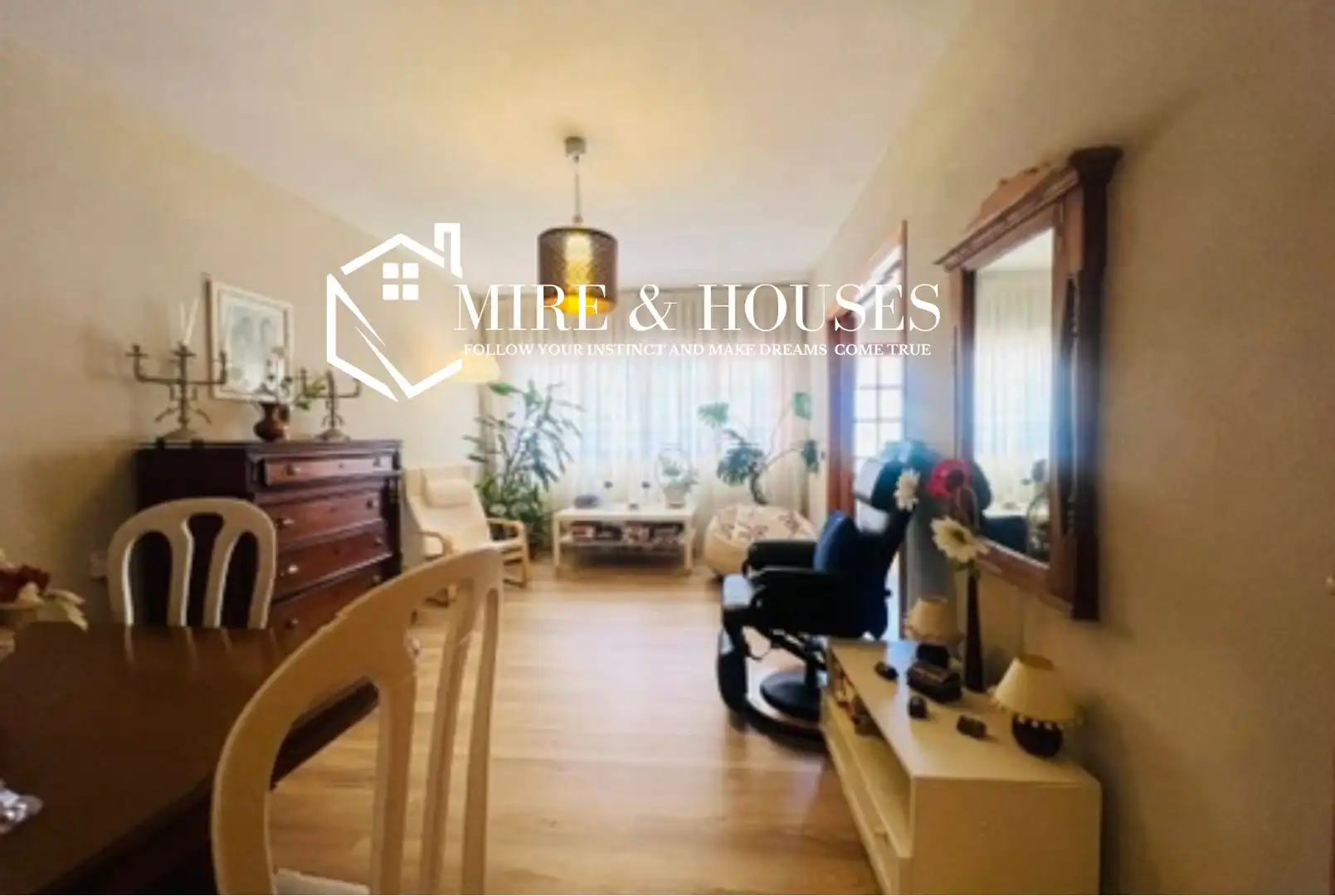 Vista exterior de Casa adosada en venta en El Molar (Madrid) con Calefacción, Jardín privado y Terraza