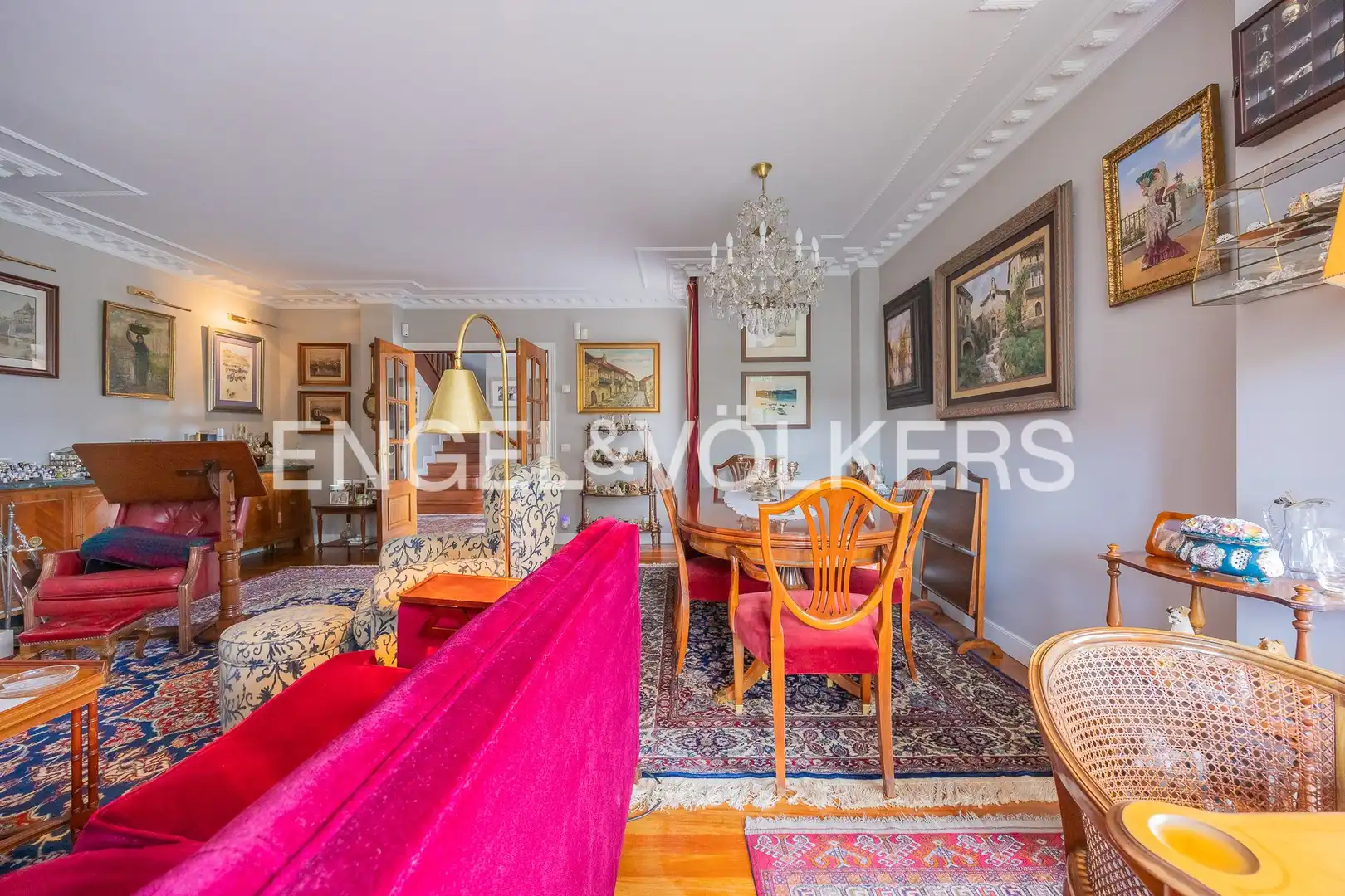 Comedor de Casa o chalet en venta en Loiu con Calefacción, Jardín privado y Trastero