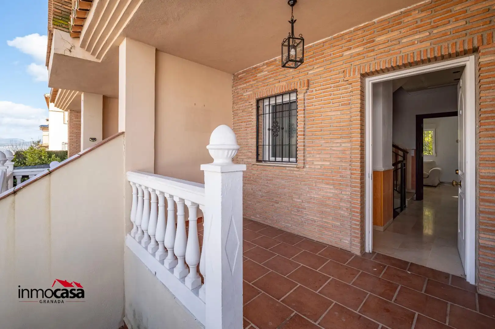 Casa adosada en venta en Ogíjares con Calefacción, Amueblado y Balcón